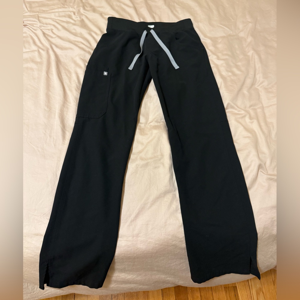 Figs women’s  Black Kade cargo pants